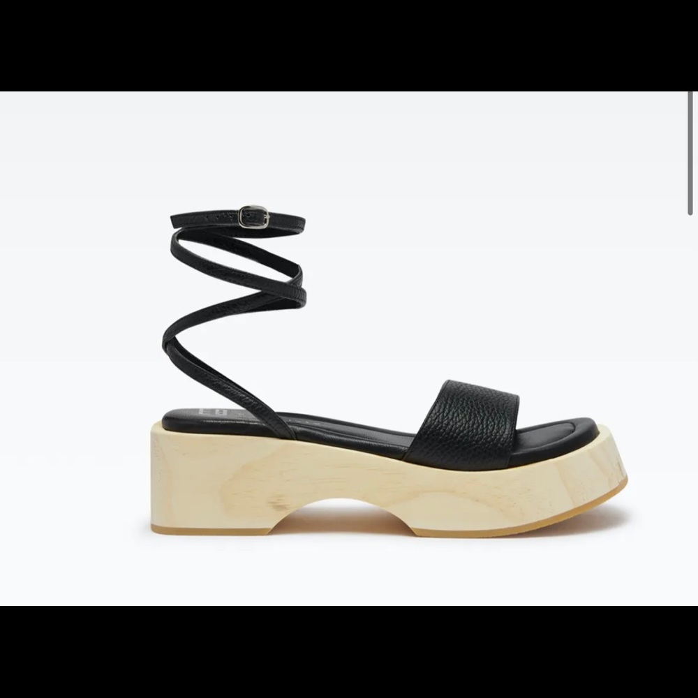 E8 by Miista brand new without box, only worn once, perfect condition!
